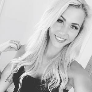 Meet your Posher, Caitlin