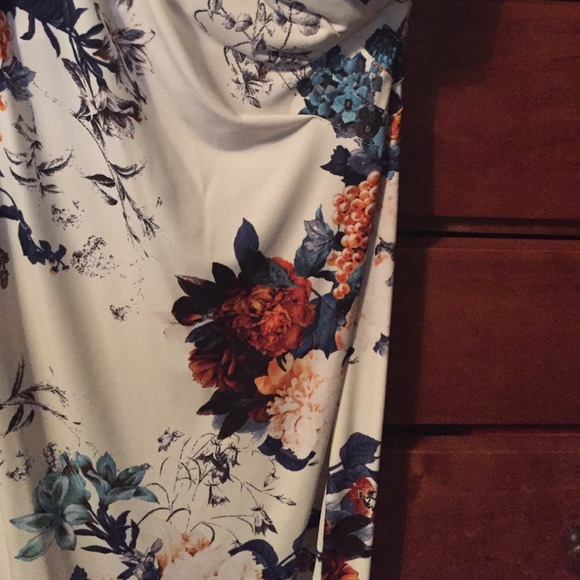Dress - Picture 2 of 3