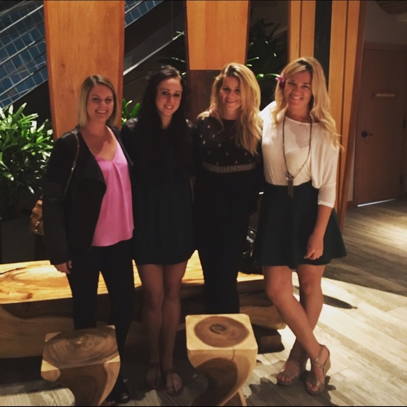 Meet your Posher, Ally - Picture 2 of 2