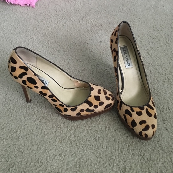 Steve Madden Shoes - Sz 6 Steve Madden Calf hair heels
