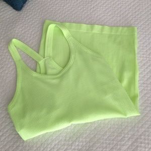 Lululemon ribbed tank with shelf bra euc like new