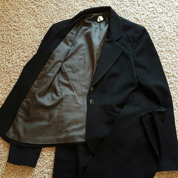 Black Pant Set - Picture 2 of 3