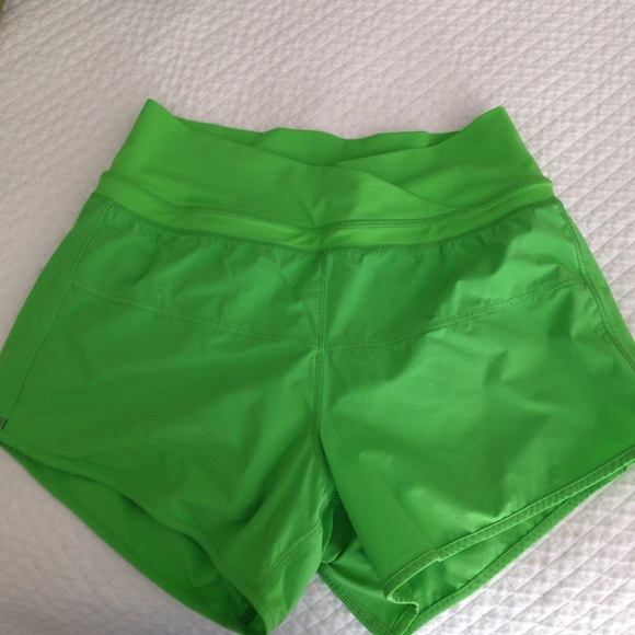 Lululemon run pace short with shelf liner like new