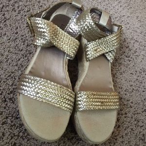 Gold wedges