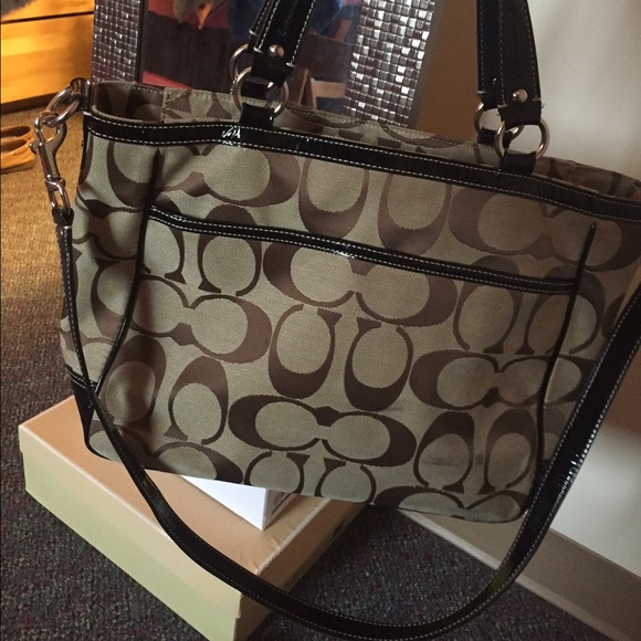 Coach Bag - Picture 3 of 4