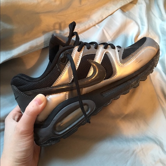 AIR MAXES - Picture 3 of 4