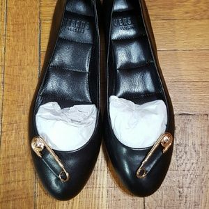 AUTH VERSACE VERSUS FLATS BRAND NEW WITH DUST BAG