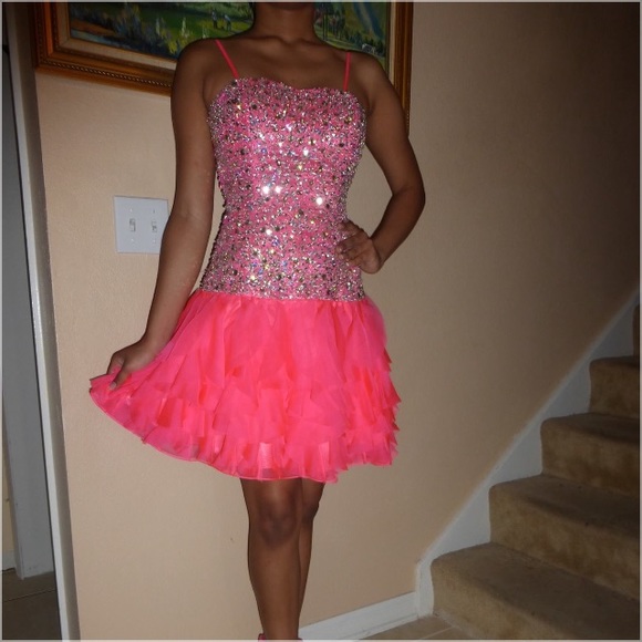 Clarissa Sz 0/2  ABstones!!!zipper back. Worn once