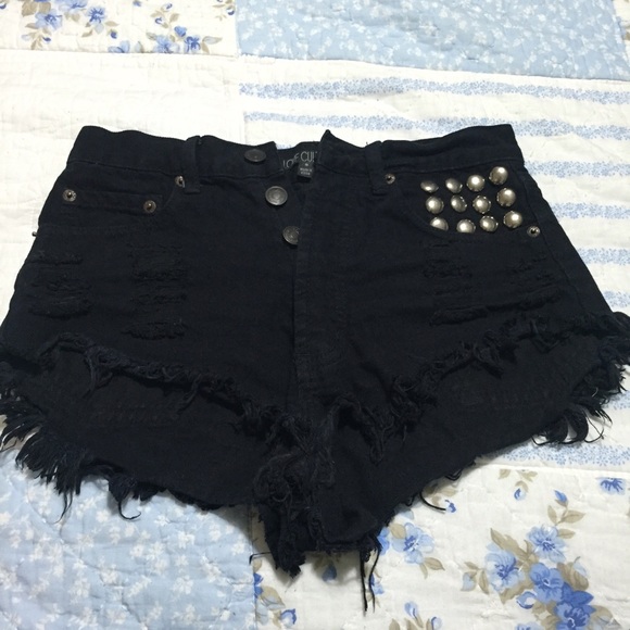 SOLD!! ➰Studded High-Waisted Black Shorts