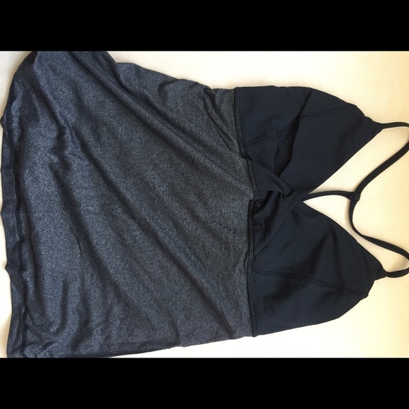Lululemon tank size 6