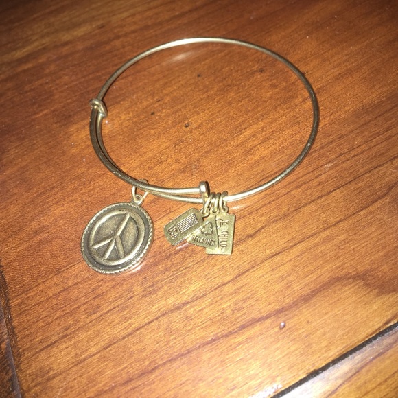 Gold wind & fire bracelet
