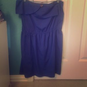 Blue strapless dress