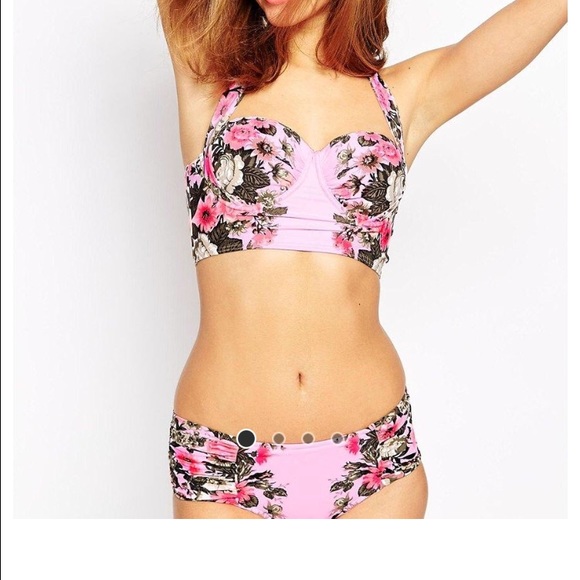 Brand new 2 pieces swimsuit