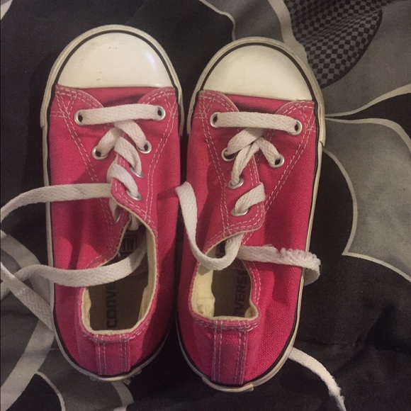 Dark Pink converse