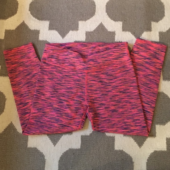 Fabletics Cropped Leggings