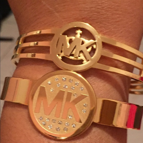 Bracelets - Picture 2 of 3