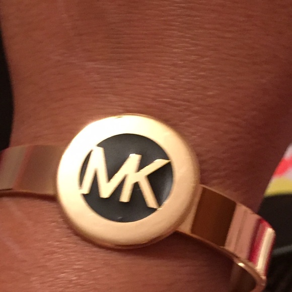 Bracelets - Picture 3 of 3