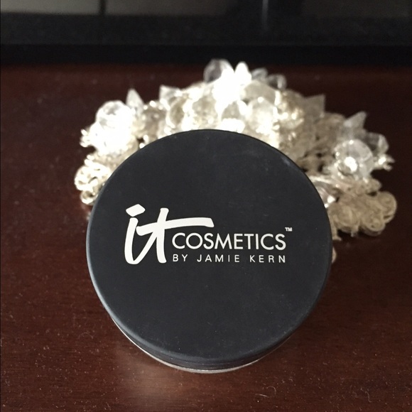 It cosmetics Bye Bye Pores