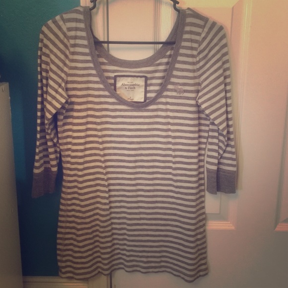 Quarter sleeve shirt
