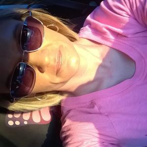 Meet your Posher, Carrie