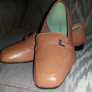 Enzo Angiolini Leather Flats