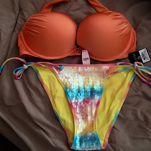 NWT Victoria's Secret Bombshell VERY SEXY Bikini!!