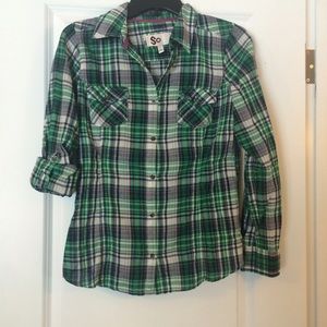 SO brand lightweight plaid button down shirt