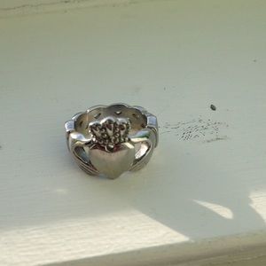 Sterling silver Claddagh ring size 6!
