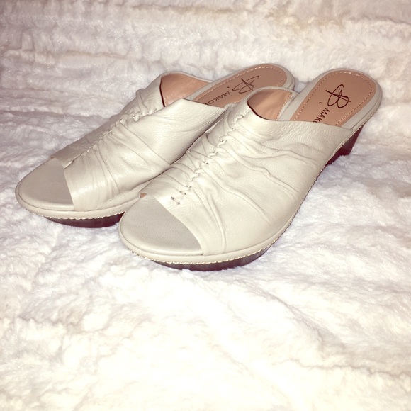 B Makowsky wedge shoes - Final Sale