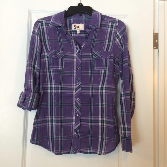 SO brand lightweight plaid button down shirt