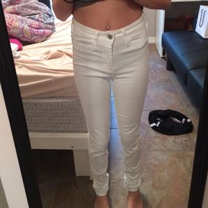 NWOT Hollister High Waisted White Skinny Jeans
