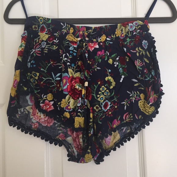 LF's Mika & Gaia Summer Shorts