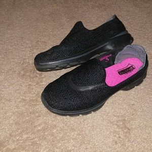 Womens sketcher memory foam size 7
