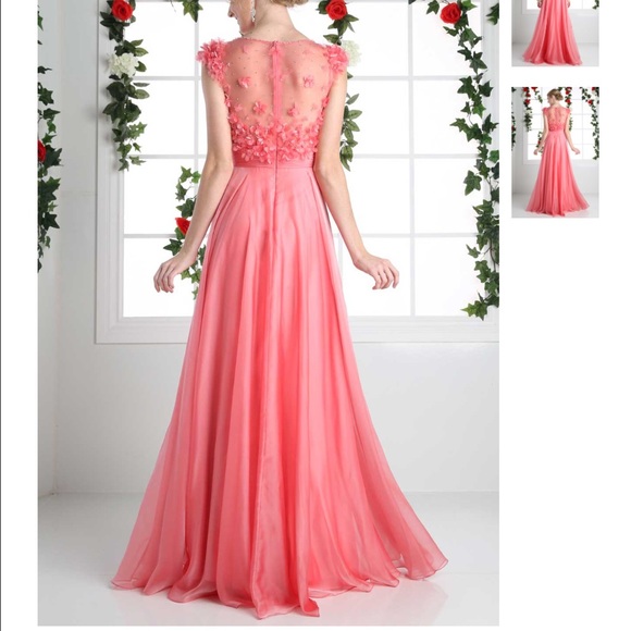 New chiffon SMC prom dress with petals on bodice - Picture 2 of 4