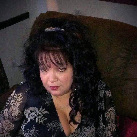 Meet your Posher, Debra