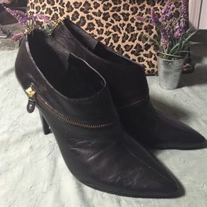 NINE WEST LEATHER BOOTY SIZE 9M
