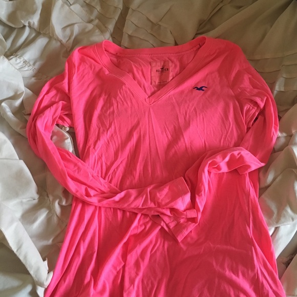 pink hollister vneck