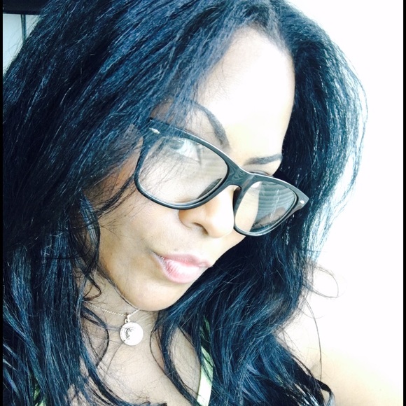 Officially, undeniably ADDICTED 💁🏽🍷 #Cheers😏 - Picture 3 of 4