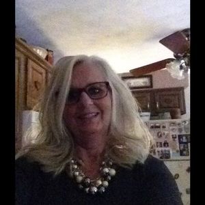 Meet your Posher, Lori