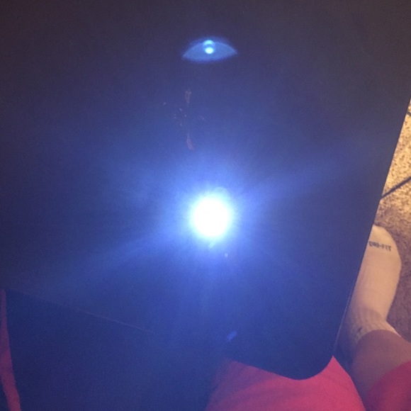 Portable Charger with flashlight and charger - Picture 3 of 4