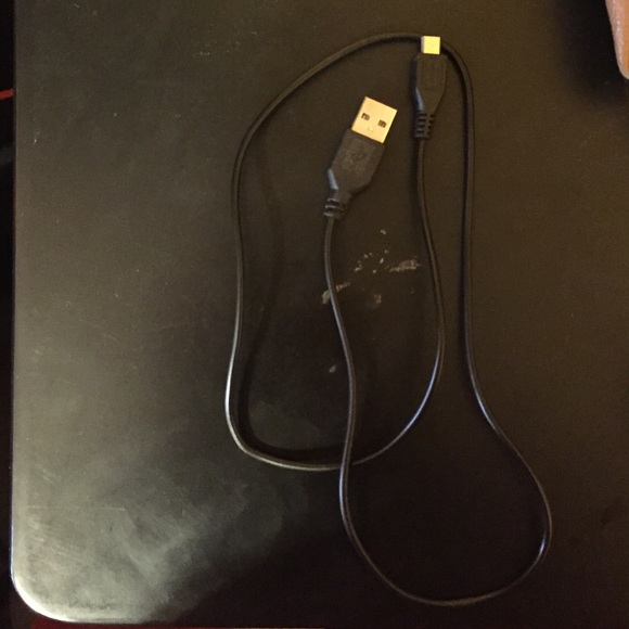 Portable Charger with flashlight and charger - Picture 4 of 4