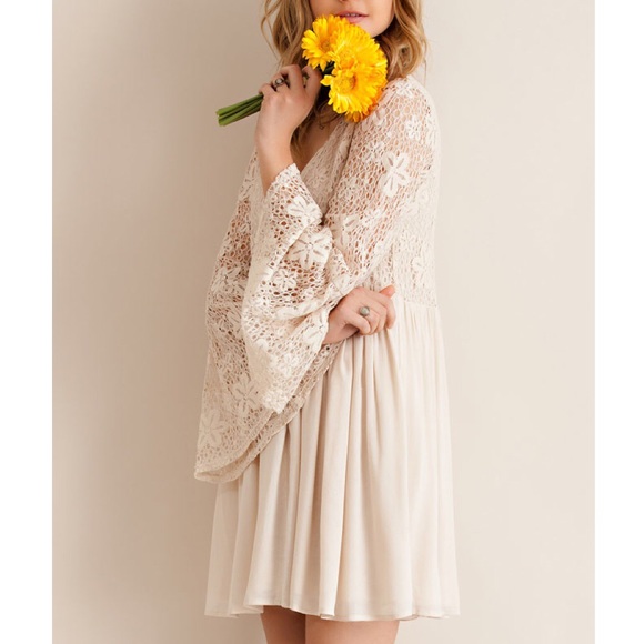 "Scheherazade" Lace Bell Sleeve Dress - Picture 2 of 4