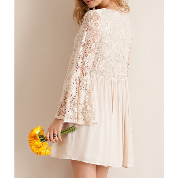 "Scheherazade" Lace Bell Sleeve Dress - Picture 3 of 4