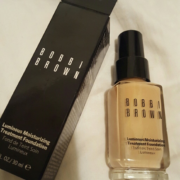 Bobbi Brown Luminous Foundation