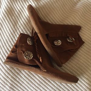 Genuine Minnetonka Moccasin