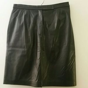 Black leather 21" straight skirt