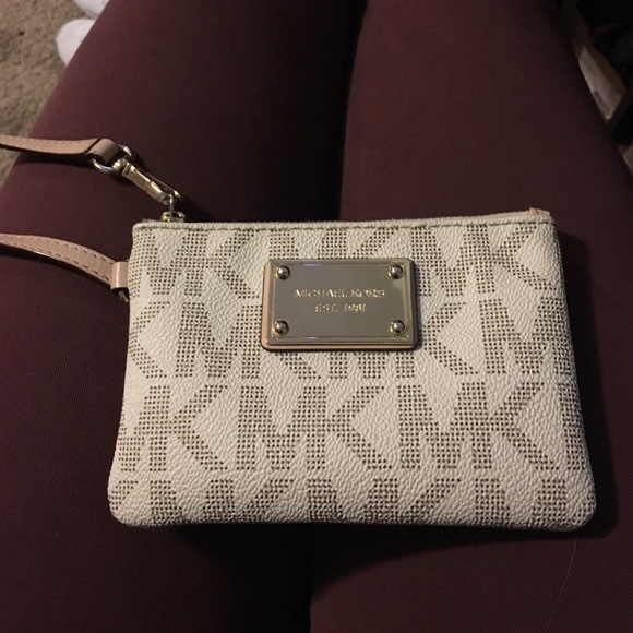 Michael Kors wristlet