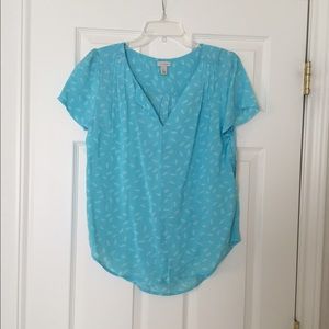 NWT Beautiful dragonfly print blouse by hinge.