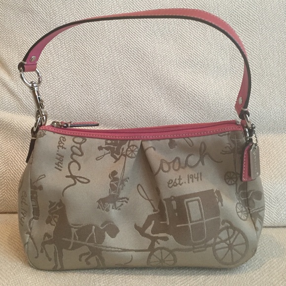 Coach Horse and Carriage Pleated Top Handle F43530
