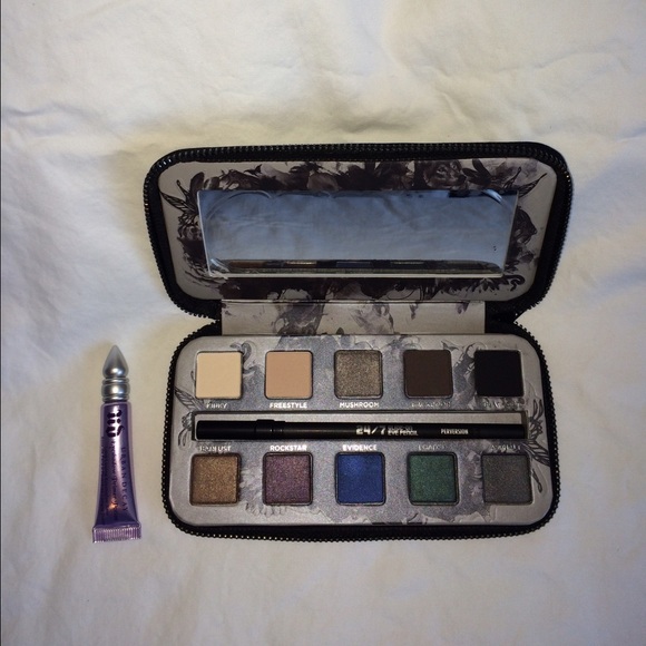 Urban Decay Smoked Eyeshadow Palette